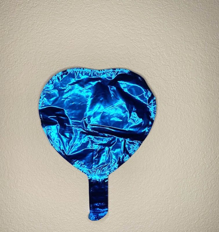 blue balloon